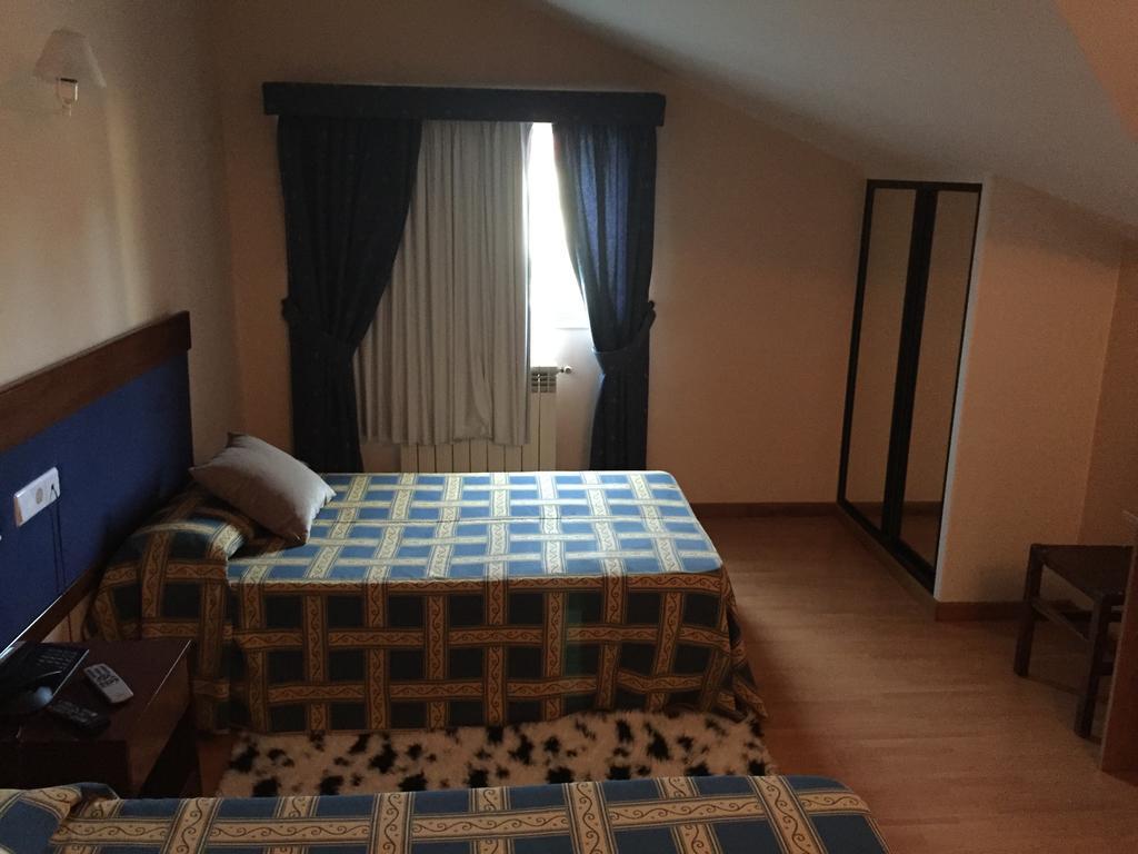 Hotel Santa Cruz Montaos Ruang foto